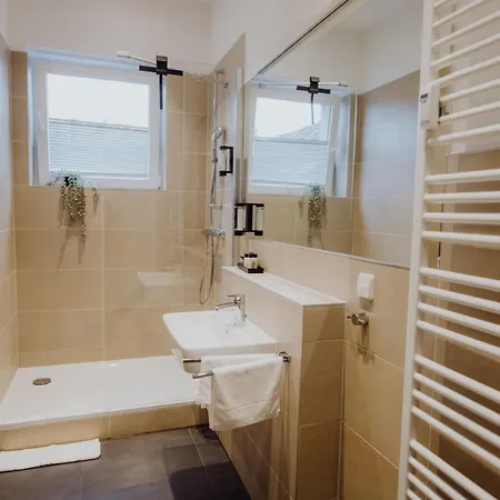 Apartment Staylight Penthouse In Der Suedstadt - Luxus